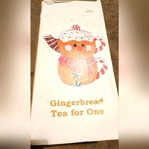 Gingerbread tea for one.